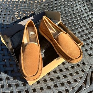 UGG MEN SLIP-ON LOAFERS